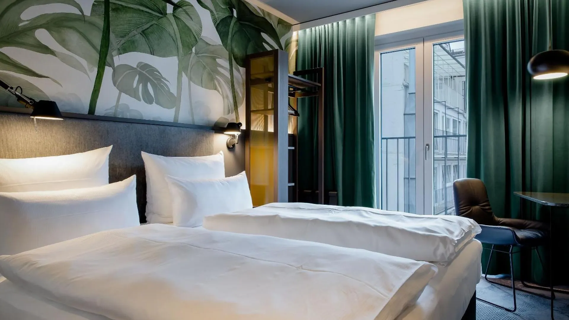 Motel One Muenchen Hauptbahnhof 3*, Munich Germany